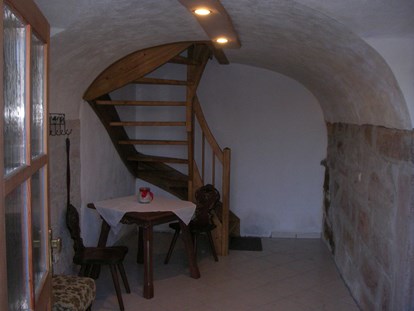 Monteurwohnung - Zimmertyp: Einzelzimmer - Franken - Flur mit Gewölbe - Villa Lucia in Kulmbach