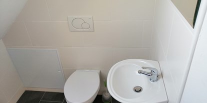 Monteurwohnung - Zimmertyp: Mehrbettzimmer - Mannheim - Toilette in der 3 Zimmerwohnung - Apartment und Zimmervermietung Mannheim