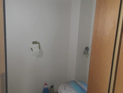Monteurwohnung - Badezimmer: Gemeinschaftsbad - WC - Nicole's Privatzimmer Vermietung