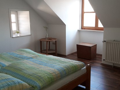 Monteurwohnung - Einzelbetten - Hessen Süd - Ein weiteres Schlafzimmer - Ferienwohnung "Wohnglück" im Gasthaus "Zur Krone"