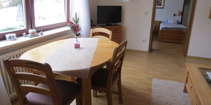 Monteurwohnung - Einzelbetten - Region Schwaben - Wohnesszimmer - Ferienhaus Ziegler