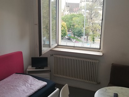 Monteurwohnung - Einzelbetten - Stuttgart - Ingrid Sims-Pilz