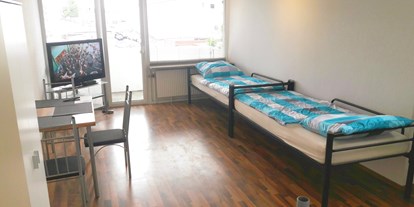 Monteurwohnung - Badezimmer: eigenes Bad - Nürnberg - Apartment Christof (Polski) Wohnungen & Pension Unterkünfte für 1-50 Personen 