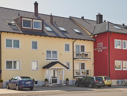 Monteurwohnung - Kühlschrank - Hotel Wendelstein, Gebäude. - Hotel Wendelstein GmbH