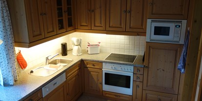 Monteurwohnung - PLZ 81737 (Deutschland) - Küche untere Wohnung mit Essplatz - Haus am Hof