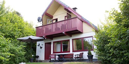 Monteurwohnung - Einzelbetten - Hessen - Eingang, Balkon, Terrasse - F-Haus für 1-6 Monteure im Seepark Kirchheim