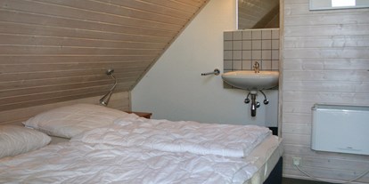 Monteurwohnung - Zimmertyp: Doppelzimmer - Hessen - Bettzimmer 2 - F-Haus für 1-6 Monteure im Seepark Kirchheim