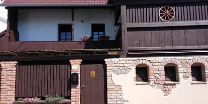 Monteurwohnung - Kühlschrank - Tschechien - Anblick von der Strasse - Stahlavy