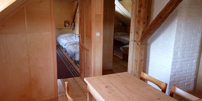 Monteurwohnung - Zimmertyp: Mehrbettzimmer - Tschechien - Flur im Dachgeschoss - Stahlavy