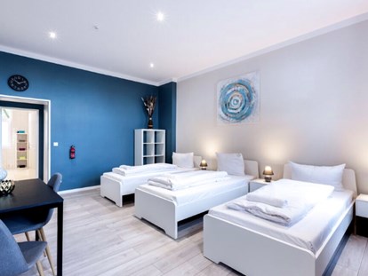 Monteurwohnung - Einzelbetten - La Corniche Apartments GmbH