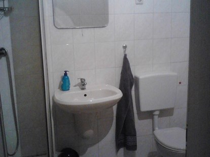Monteurwohnung - Art der Unterkunft: Gästezimmer - Deutschland - Beispielfoto unserer Dusch-Bäder variiert je nach Unterkunft! - REXROOMS