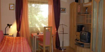 Monteurwohnung - Balkon - Wien - Gästehaus Heidi: Gäste-Zimmer - Apartments - Studios