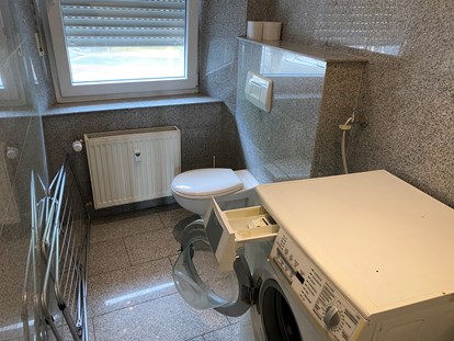 Monteurwohnung - Badezimmer: Gemeinschaftsbad - Monteurzimmer Mönchengladbach