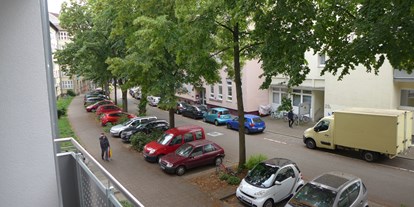Monteurwohnung - PLZ 76139 (Deutschland) - Blick vom überdachten Balkon 1 - 150 Betten - Häuser, Wohnungen, Karlsruhe, Wörth...