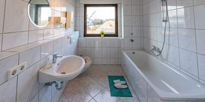 Monteurwohnung - PLZ 40595 (Deutschland) - Badezimmer - Gästehaus Fassbender