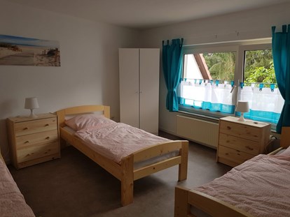 Monteurwohnung - Badezimmer: eigenes Bad - Hessen - Monteurzimmer Knüll Sonne bis zu 20 Personen, also speak polish