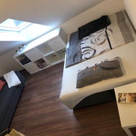 Monteurzimmer: Wenn das Wohnzimmer als Schlafzimmer benötigt wird... - guest apartment niederalfingen // Aalen-Ellwangen-Heidenheim-Schwäbisch Gmünd