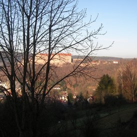 Monteurzimmer: Ausblick von der Dachterrasse auf die "Plassenburg" - Villa Lucia in Kulmbach