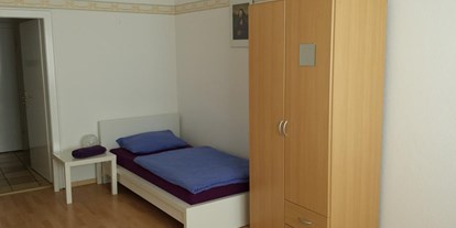 Monteurwohnung - Badezimmer: Gemeinschaftsbad - Region Schwaben -  Härtsfeld Zimmer