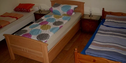 Monteurwohnung - Zimmertyp: Doppelzimmer - Baiersbronn - Dreibettzimmer mit Einzelbetten im Nordschwarzwald -  Monteurwohnung Nordschwarzwald