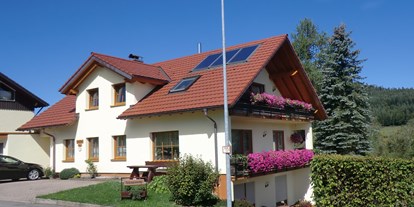 Monteurwohnung - Kühlschrank - Bad Peterstal-Griesbach - Wohnung mit Terrasse - Ferienwohnung H. Pfeifle