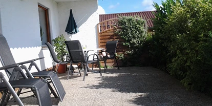 Monteurwohnung - Kühlschrank - PLZ 94571 (Deutschland) - Schöne Terrasse zum Entspannen - Ferienhaus zur Weinlaube 