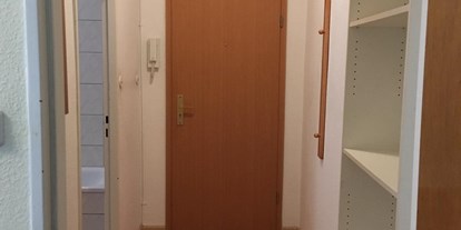 Monteurwohnung - Bettwäsche: keine Bettwäsche - PLZ 13403 (Deutschland) - 1 schönes Zimmer mit Kochmöglichkeit und großem Badezimmer! Separater Eingang!