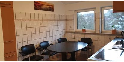 Monteurwohnung - Einzelbetten - Wehrheim - Vollausgastattete Küche - FeWo "Taunusgast"