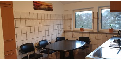 Monteurwohnung - Zimmertyp: Einzelzimmer - Weilmünster Kronberg - Vollausgastattete Küche - FeWo "Taunusgast"