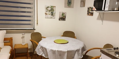 Monteurwohnung - Zimmertyp: Mehrbettzimmer - Wehrheim - Küchenzeile - FeWo "Taunusgast"