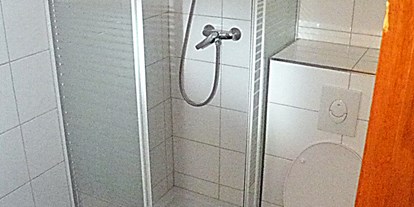 Monteurwohnung - Badezimmer: Gemeinschaftsbad - Großostheim - Gästehaus Kleinwallstadt
