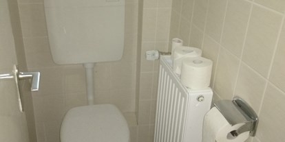 Monteurwohnung - Badezimmer: eigenes Bad - Beedenbostel - Die Zimmerei