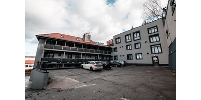 Monteurwohnung - Parkplatz: kostenlose Parkplätze in der Straße - PLZ 1050 (Österreich) - Triangle Management GmbH