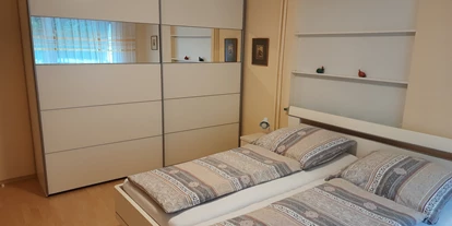 Monteurwohnung - Zimmertyp: Doppelzimmer - Baiersbronn - Große Wohnung:
Schlafzimmer - Haus am Schroffen