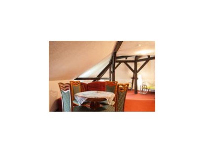 Monteurwohnung - Küche: Küchenmitbenutzung - PLZ 06108 (Deutschland) - großes geräumiges Mehrbettzimmer mit Ersatzschlafsofa bis maximal 4 Personen - Pension Riel