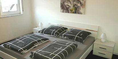 Monteurwohnung - Bettwäsche: Bettwäsche inklusive - PLZ 58640 (Deutschland) - Schlafzimmer - Große Wohnung mit 3 Schlafzimmern, Bad/Dusche, Küche 