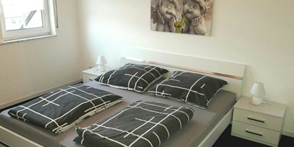 Monteurwohnung - Bettwäsche: Bettwäsche inklusive - PLZ 58791 (Deutschland) - Schlafzimmer - Große Wohnung mit 3 Schlafzimmern, Bad/Dusche, Küche 
