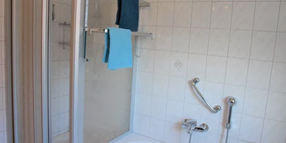 Monteurwohnung - Balkon - PLZ 58708 (Deutschland) - Dusche - Große Wohnung mit 3 Schlafzimmern, Bad/Dusche, Küche 