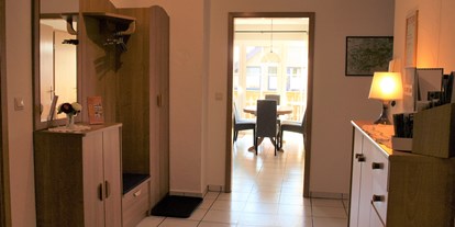 Monteurwohnung - Badezimmer: eigenes Bad - PLZ 58791 (Deutschland) - Großer Flur - Große Wohnung mit 3 Schlafzimmern, Bad/Dusche, Küche 