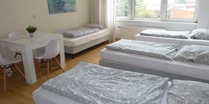 Monteurwohnung - Zimmertyp: Mehrbettzimmer - Zimmernsupra - Upgrade zu Unsere Appartements möglich - Monteur-Apartments für 2-4 Personen in zentraler Lage in Erfurt