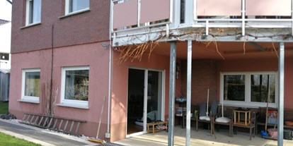 Monteurwohnung - Einzelbetten - Hambach - Blick auf die Terasse der Wohnung -Zimmer - Albatros