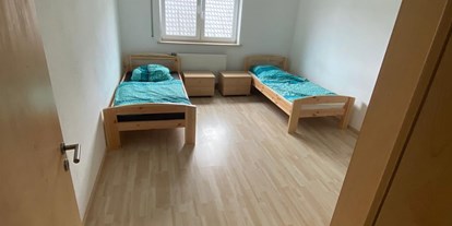 Monteurwohnung - Bettwäsche: Bettwäsche inklusive - Pinneberg - Doppelzimmer - ZIMMER AUF ZEIT 