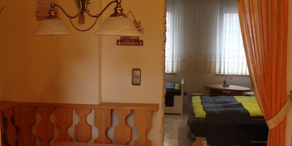 Monteurwohnung - Art der Unterkunft: Ferienwohnung - Dolgenbrodt - Sitzecke in der Küche - fewo-monteur