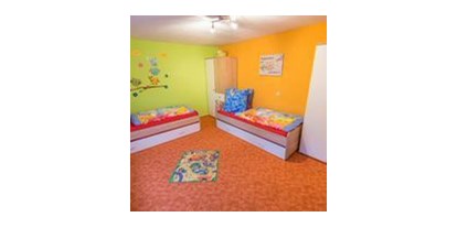 Monteurwohnung - Bettwäsche: Bettwäsche inklusive - Kobrow - Mehrbettzimmer, Aufbettung bis zu 4 Betten möglich, Kleiderschränke vorhanden - Haflingerhof Baumgarten