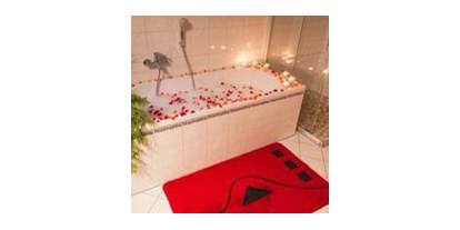 Monteurwohnung - Zimmertyp: Doppelzimmer - Witzin - Bad mit Badewanne und Dusche - Haflingerhof Baumgarten