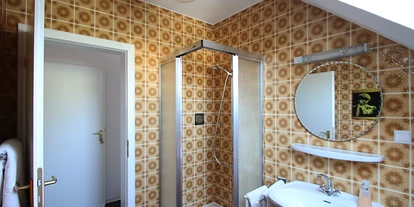 Monteurwohnung - Badezimmer: eigenes Bad - PLZ 32683 (Deutschland) - Bad für Einzel/Doppelzimmer - Gästehaus am Park