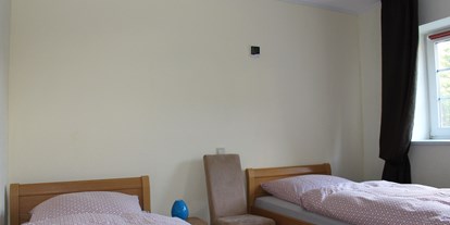 Monteurwohnung - Zimmertyp: Doppelzimmer - Schleswig-Holstein - Zimmer mit Einzelbetten - Monteurzimmer Elmenhorst  ab 5 Pers. 14€