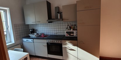 Monteurwohnung - Zimmertyp: Mehrbettzimmer - Pitzenbergholz - Küche Monteurwohnung 2 - Monteurzimmer Hostel Akdemir