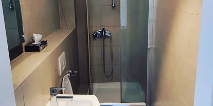 Monteurwohnung - Zimmertyp: Mehrbettzimmer - Bruchköbel - Badezimmer der Monteurunterkunft Frankfurt - Hotel Altes Zollhaus