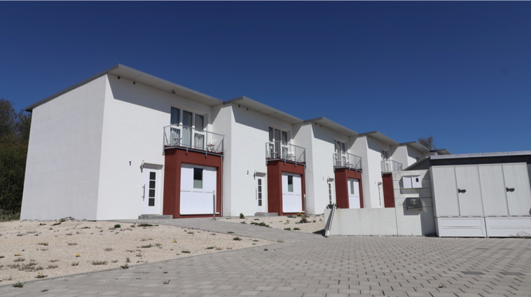 Monteurzimmer: Ansicht vom Parkplatz - DONAU HOME - Münsingen